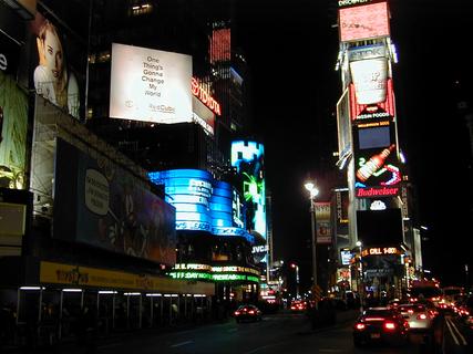 Times Square at night<br>Location: <a href="https://www.google.com/maps/search/?api=1&query=40.75752,-73.98566" target="_new">Times Square</a>
